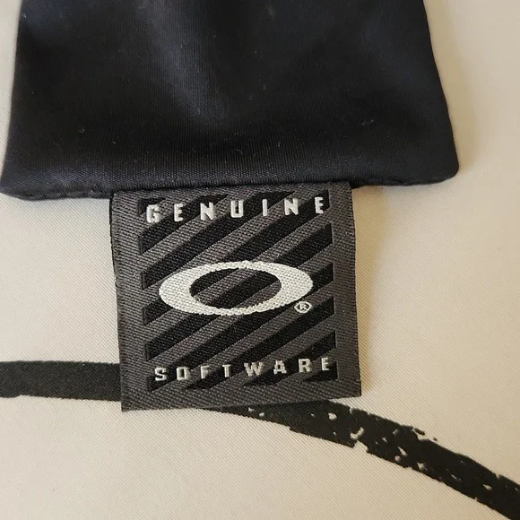 OAKLEY E Wire Sunglasses With Bag - Picture 10 of 12